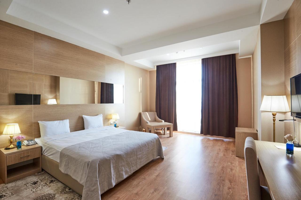 Nobel Hotel Baku Kültér fotó