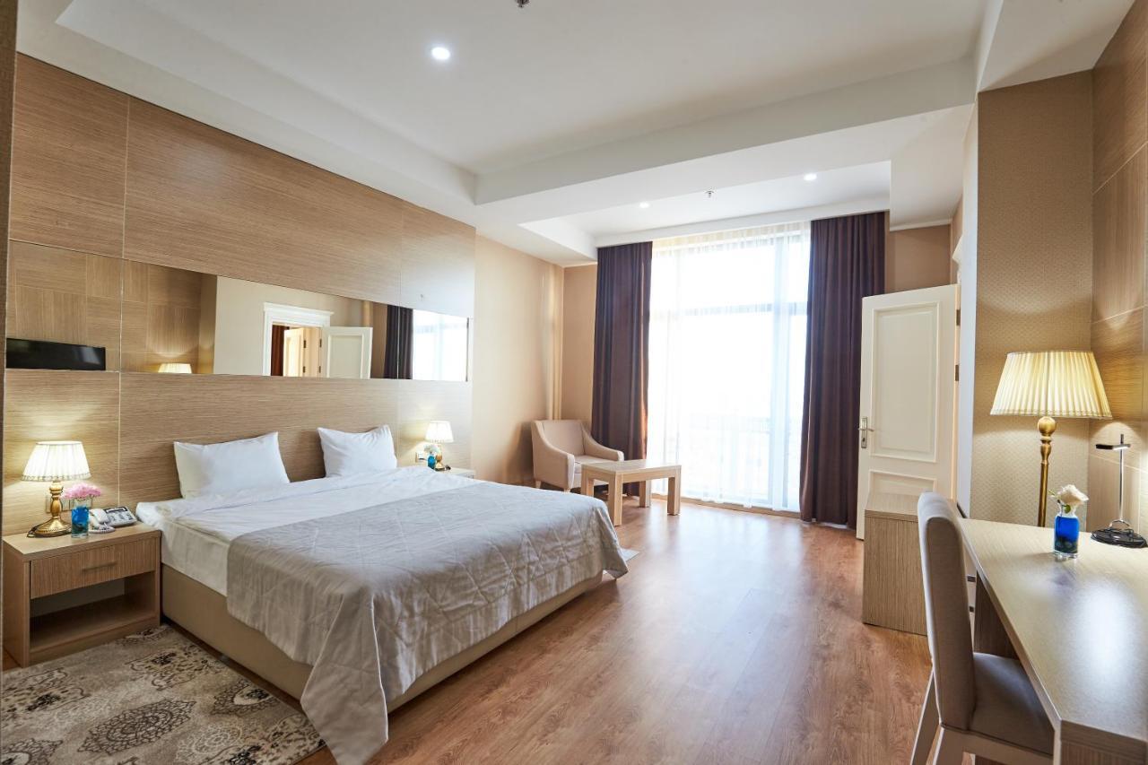 Nobel Hotel Baku Kültér fotó