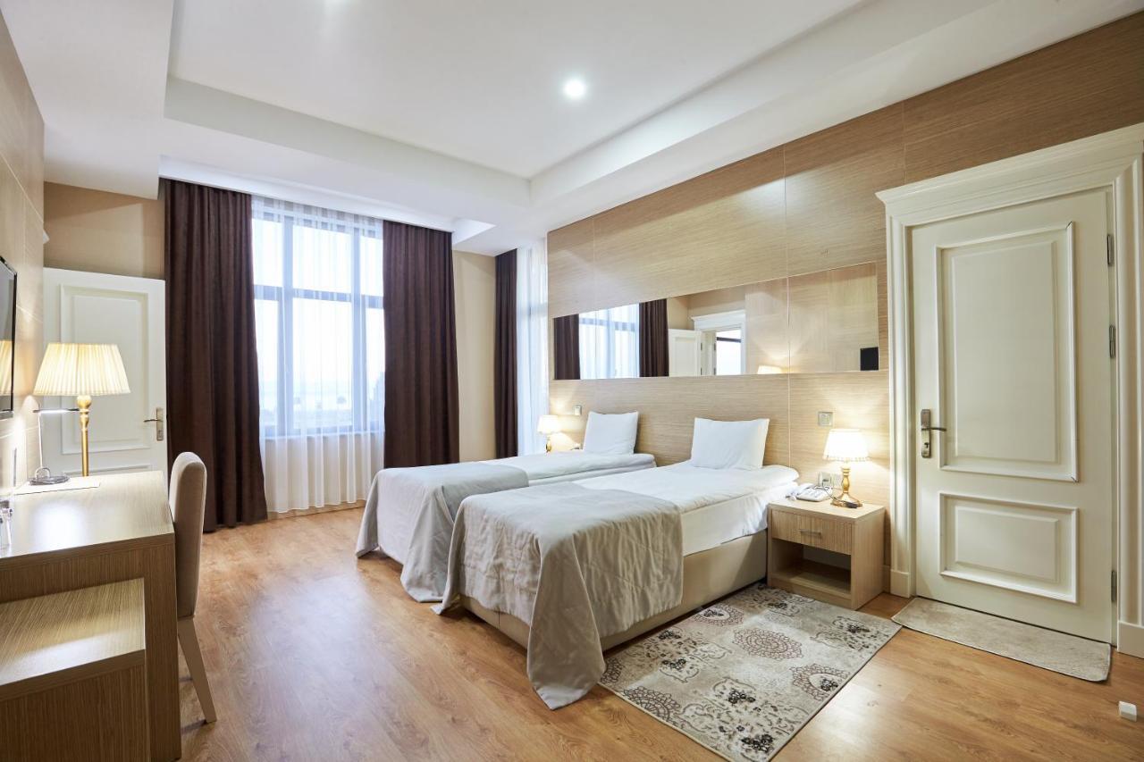 Nobel Hotel Baku Kültér fotó