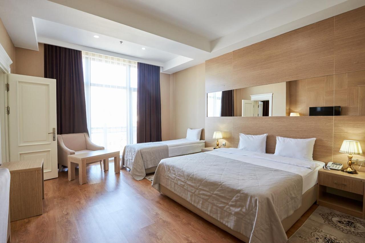 Nobel Hotel Baku Kültér fotó